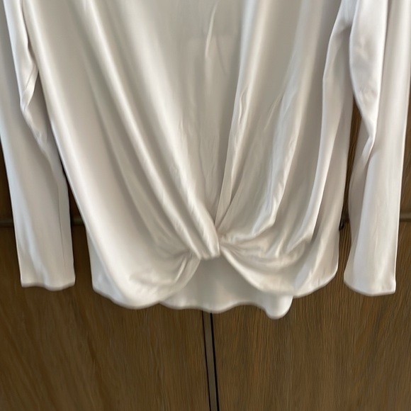 Terez white twist style long sleeve top size XS - Picture 2 of 6